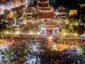 信徒徹夜追隨 信徒徹夜追隨